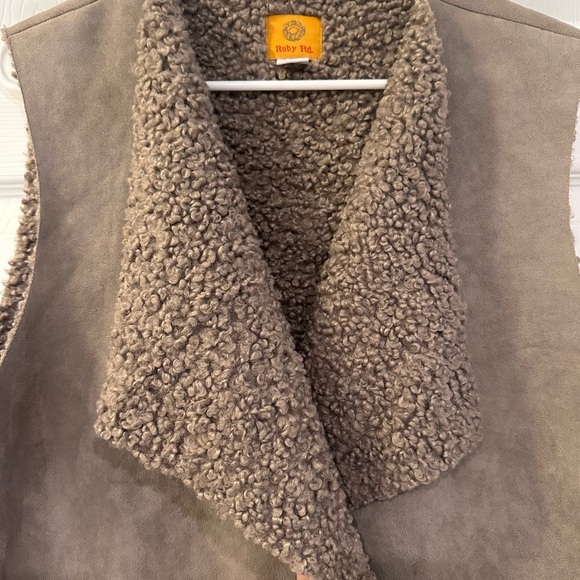 Ruby Rd. Tan Textured Vest - Picture 3 of 4